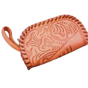 VINTAGE LEATHER COIN PURSE Hand Tooled Zippered Excellent Condition FAST SHIP
